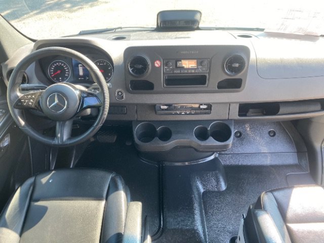 Used 2025 Mercedes-Benz Sprinter 2500 image 13