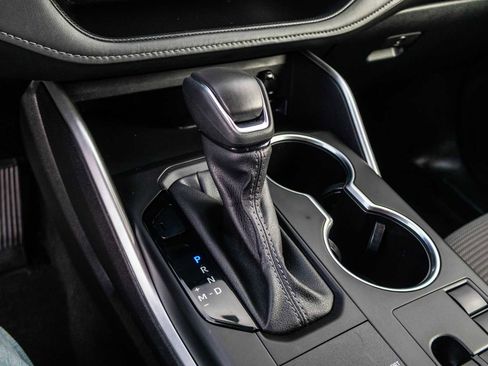 Certified 2024 Toyota Highlander LE image 26