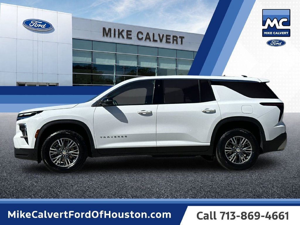 Used 2024 Chevrolet Traverse LT AWD/4WD image 2