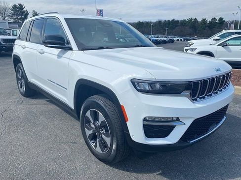 Used 2022 Jeep Grand Cherokee Limited 4xe w/ Luxury Tech Group II image 9