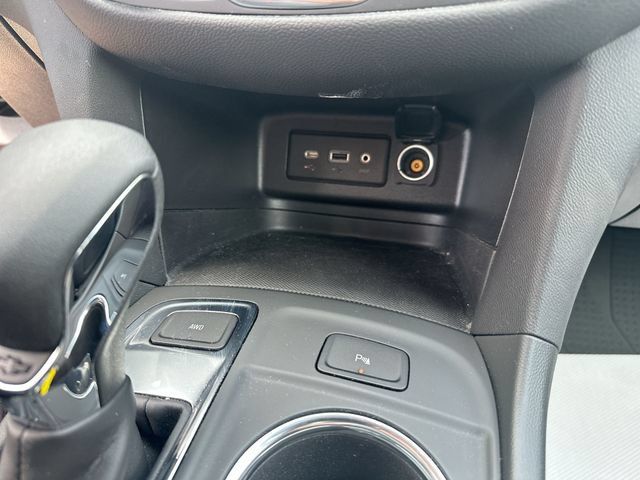 Used 2024 Chevrolet Equinox LT w/ LPO, Floor Liner Package AWD/4WD image 41