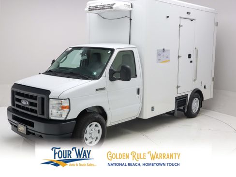 Used 2023 Ford E-350 and Econoline 350 Super Duty w/ Power Windows & Locks Group RWD image 7