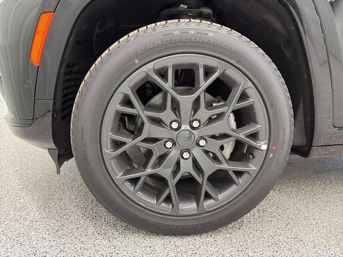 New 2025 Jeep Grand Cherokee L Summit image 11