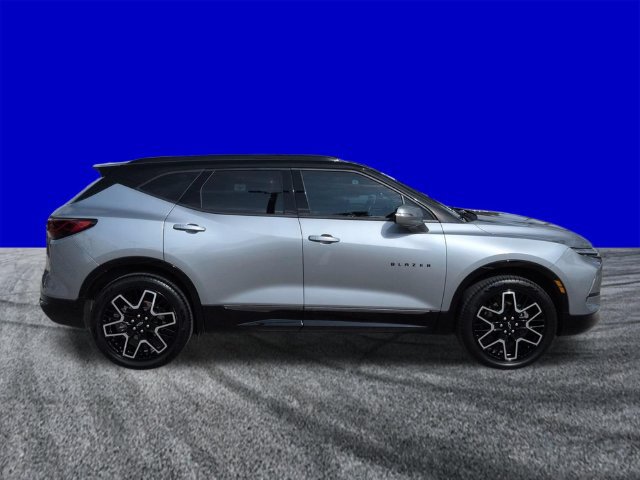Used 2024 Chevrolet Blazer RS FWD image 3