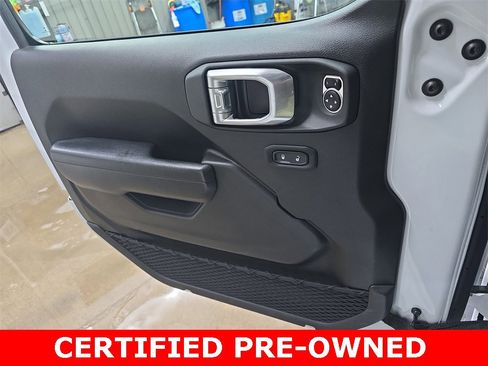 Used 2022 Jeep Wrangler Unlimited Sport image 27