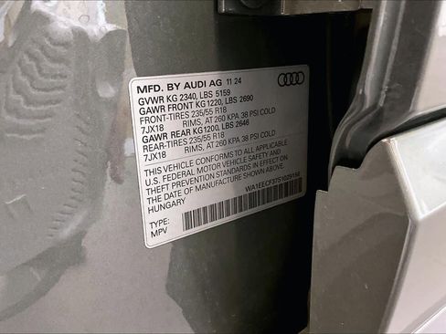 Certified 2025 Audi Q3 2.0T Premium Plus w/ Premium Plus Package AWD/4WD image 34