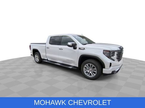 Used 2024 GMC Sierra 1500 Denali w/ Technology Package image 2
