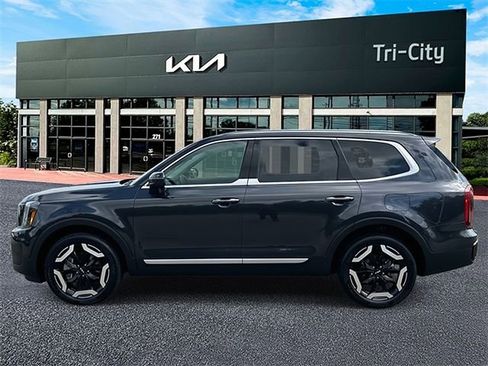 Used 2025 Kia Telluride S image 4