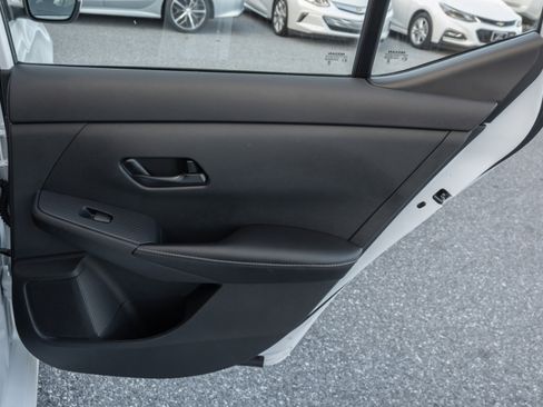 Used 2024 Nissan Sentra SV image 28