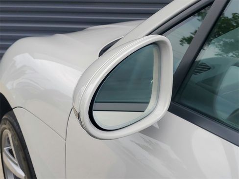 Used 2025 Porsche Macan image 29