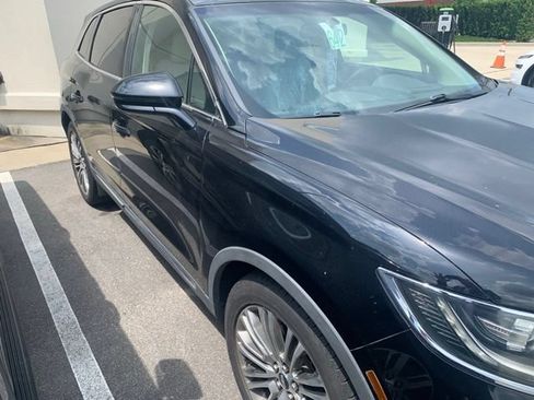 Used 2018 Lincoln MKX Reserve FWD image 3