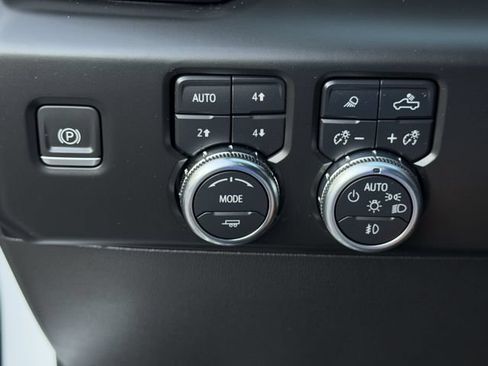Used 2022 GMC Sierra 1500 AT4X AWD/4WD image 31