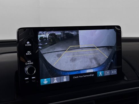 Certified 2025 Honda Pilot Touring image 16
