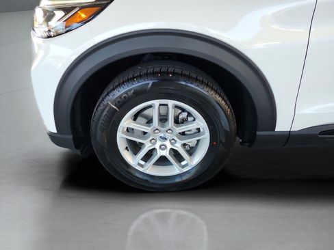 New 2026 Ford Explorer Active w/ Active Comfort Package image 25