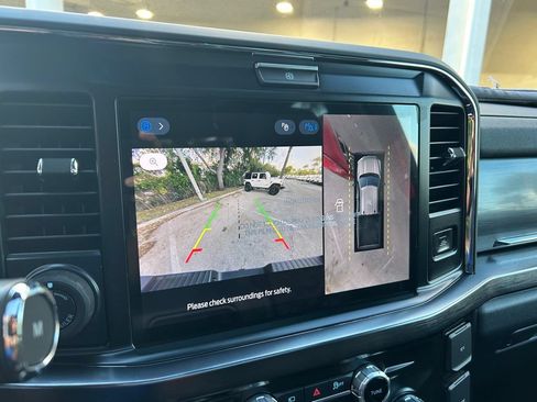 New 2026 Ford F250 Lariat w/ Black Appearance Package AWD/4WD image 12