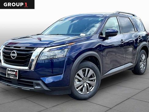 Used 2025 Nissan Pathfinder SV FWD image 1