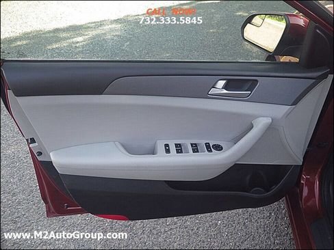 Used 2016 Hyundai Sonata SE image 16