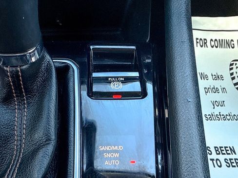 Used 2022 Jeep Compass Limited image 36