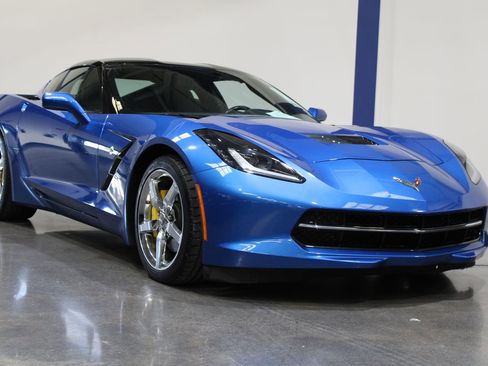 Used 2014 Chevrolet Corvette Stingray Coupe w/ 3LT Preferred Equipment Group image 3