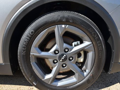 Used 2025 Kia K4 FWD image 19