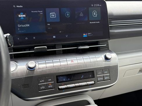 Certified 2024 Hyundai Kona SEL AWD/4WD image 9