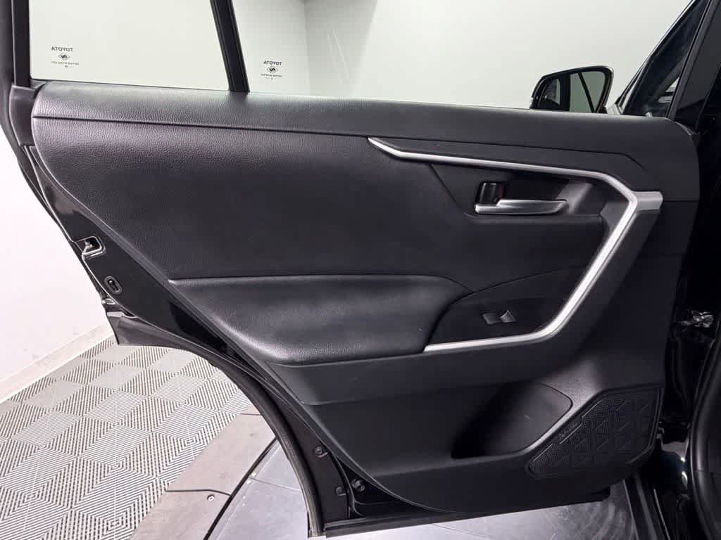 Certified 2021 Toyota RAV4 XLE w/ Carpet Mat Package (TMS) AWD/4WD image 38