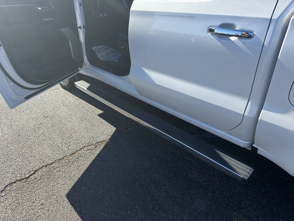 Used 2024 GMC Sierra 1500 Denali AWD/4WD image 11