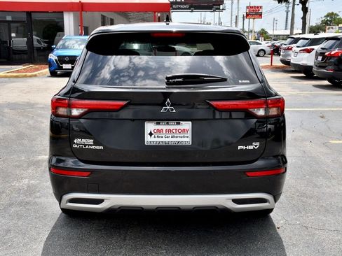 Used 2023 Mitsubishi Outlander LE image 5
