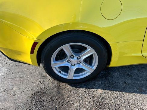 Used 2016 Chevrolet Camaro LT image 21