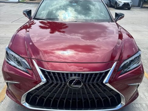 Used 2025 Lexus ES 350 Ultra Luxury w/ Accessory Package (Z1) FWD image 3