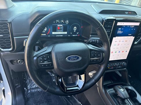 Used 2024 Ford Ranger Lariat w/ FX4 Off-Road Package image 13