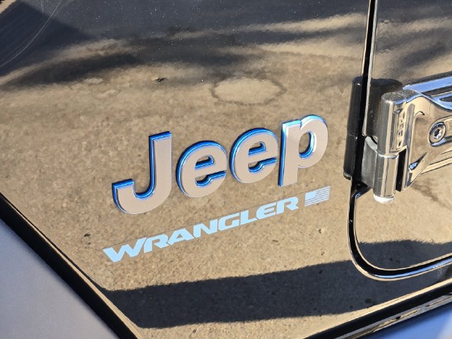 Used 2024 Jeep Wrangler Unlimited AWD/4WD image 36