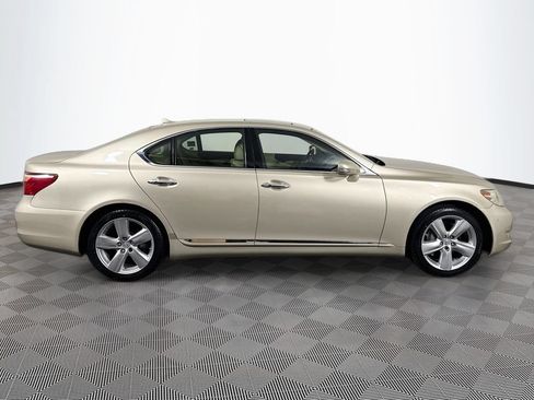 Used 2010 Lexus LS 460 RWD image 4