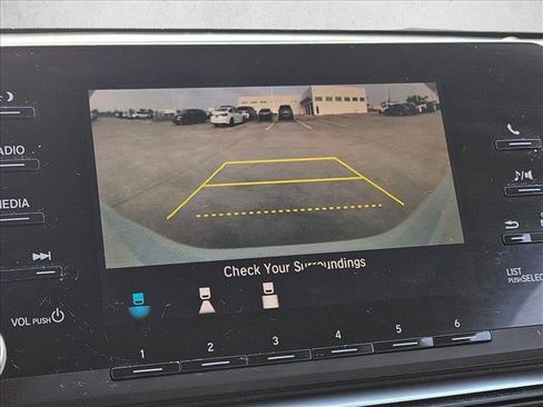 Used 2018 Honda Accord LX image 11