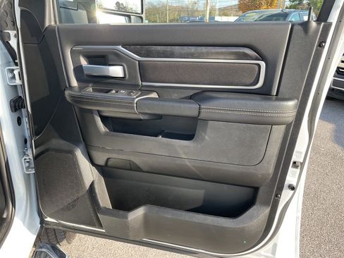 Used 2024 RAM 2500 Big Horn image 30