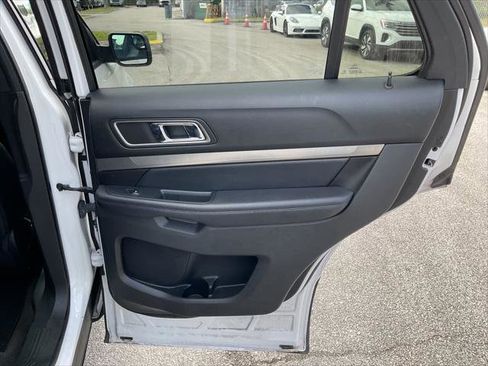Used 2018 Ford Explorer XLT w/ Equipment Group 202A image 31