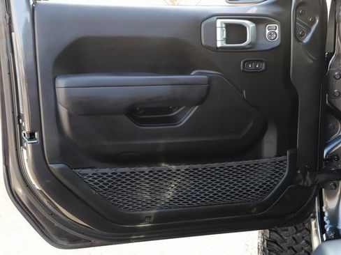 Used 2024 Jeep Wrangler Willys image 12