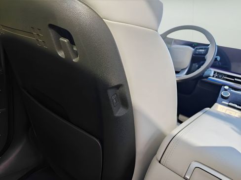 Used 2025 Hyundai Santa Fe Calligraphy image 29