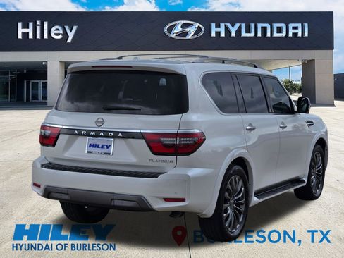 Used 2023 Nissan Armada Platinum w/ Captain's Chairs Package RWD image 4