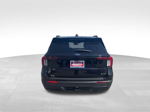 Used 2025 Ford Explorer ST-Line AWD/4WD image 4