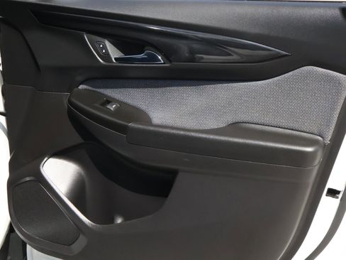 Used 2025 Chevrolet TrailBlazer LT w/ Convenience Package image 15