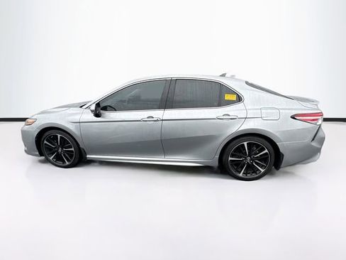 Used 2019 Toyota Camry XSE image 5