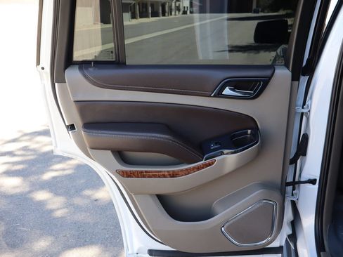 Used 2020 Chevrolet Tahoe Premier AWD/4WD image 26