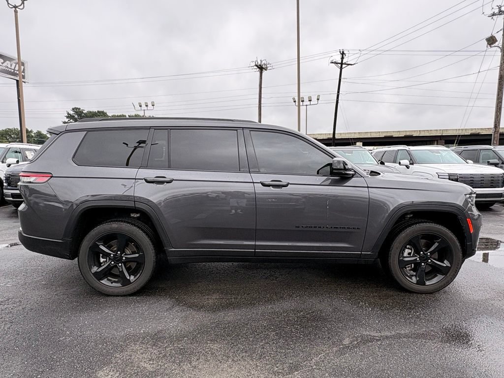 Used 2023 Jeep Grand Cherokee L Laredo AWD/4WD image 9