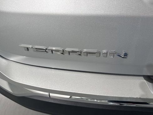 Used 2022 GMC Terrain SLT FWD image 9