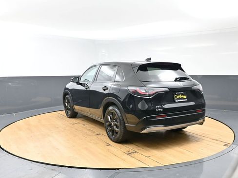 Used 2023 Honda HR-V Sport image 5