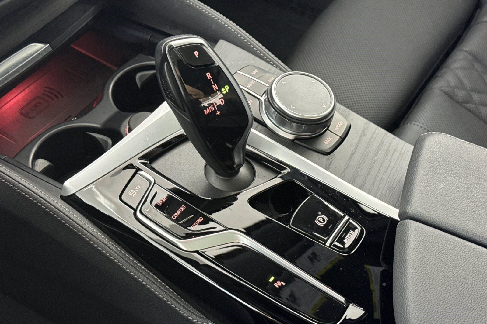 Used 2023 BMW 540i w/ M Sport Package RWD image 18