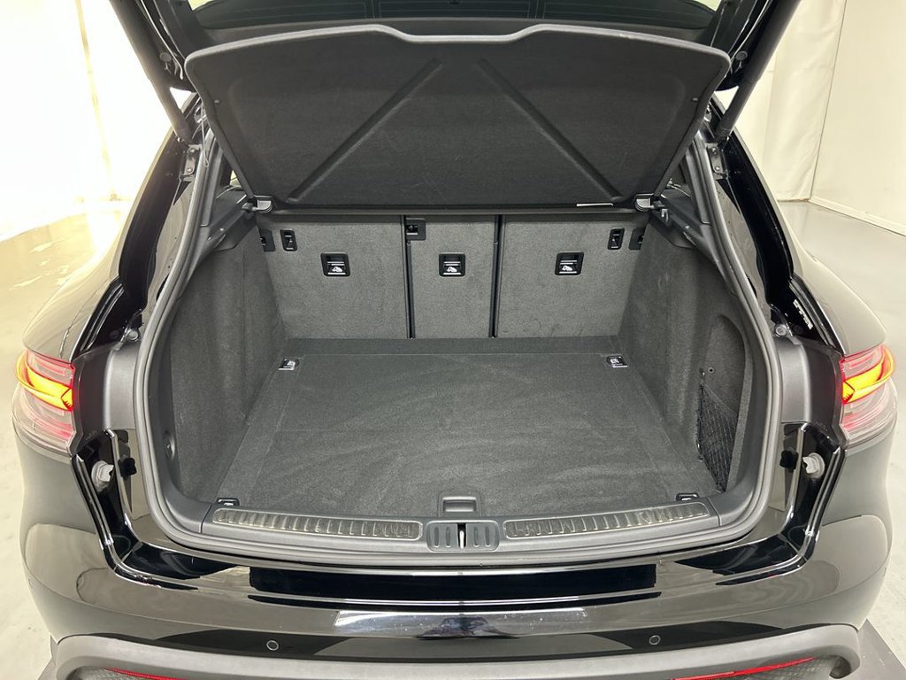 Certified 2026 Porsche Macan AWD/4WD image 23
