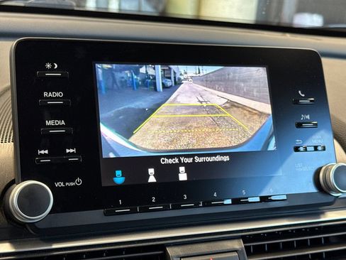Used 2018 Honda Accord LX image 23