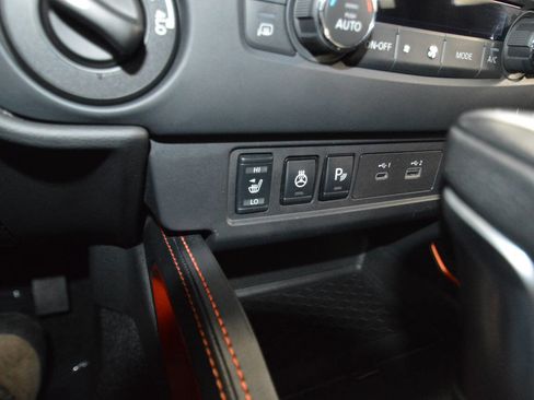 Used 2024 Nissan Frontier PRO-4X w/ Pro Convenience Package image 35